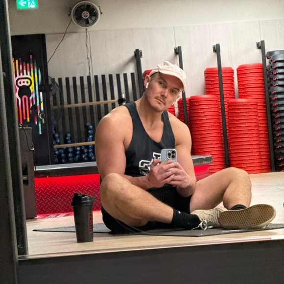 Meet your Posher, Jimmy - Picture 4 of 6